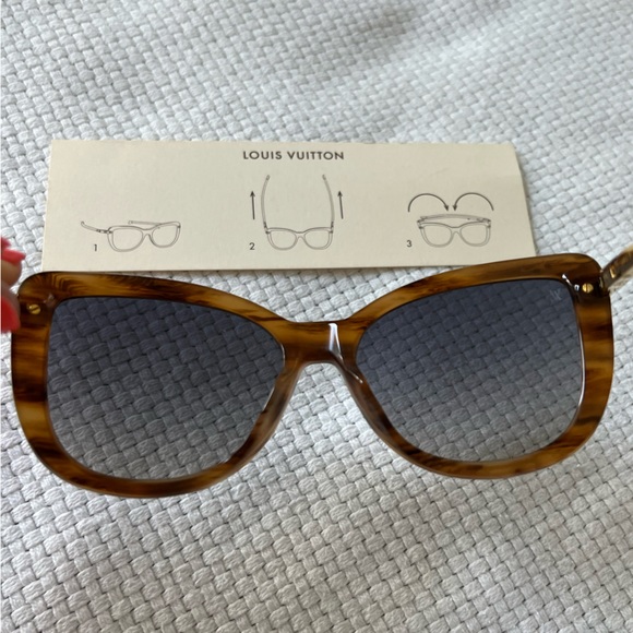 LOUIS VUITTON Damier Azur Charlotte Sunglasses Z0917W Tortoise Multi Pivot Flat - Picture 14 of 16